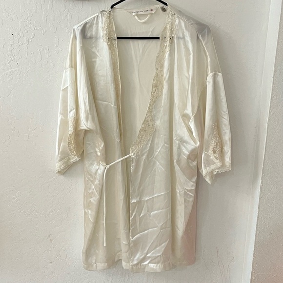 Victoria's Secret Other - Victoria Secret 90s Satin Bridal White Lace Sequin Mini Kimono Robe One Size